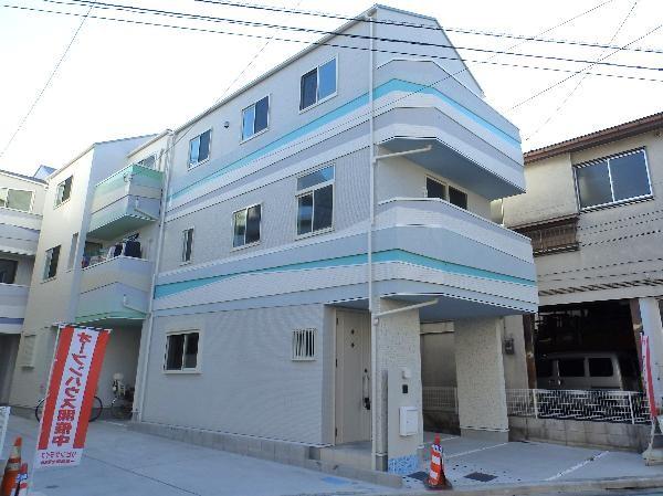 Local appearance photo. A Building