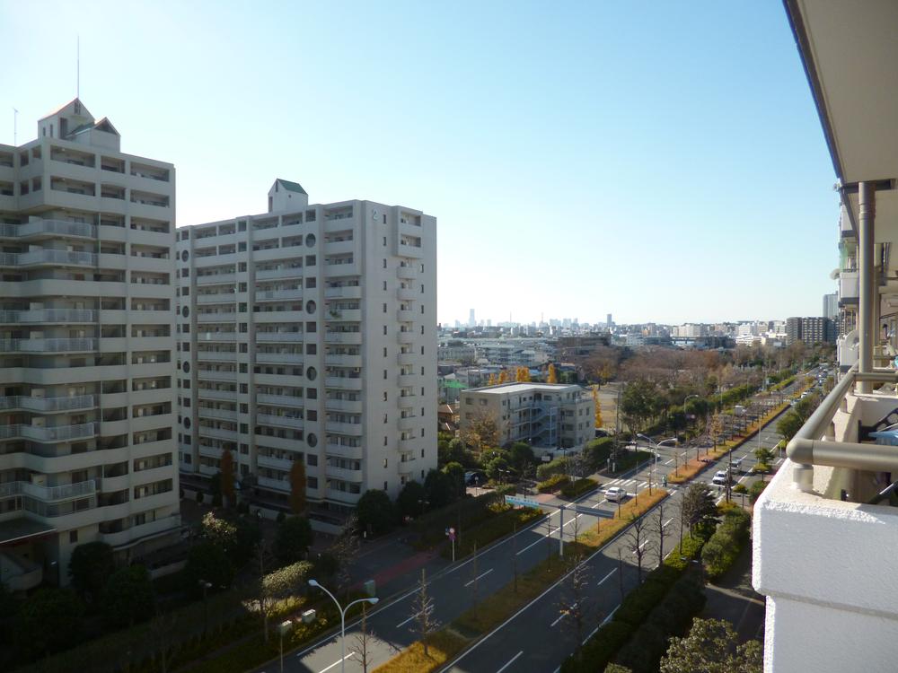 View photos from the dwelling unit. View from the dwelling unit (December 2013) Shooting