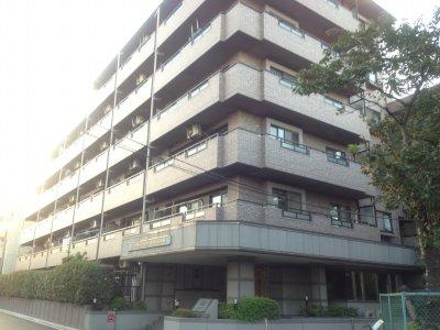 Local appearance photo. Southwest toward the corner room, Three direction room. Exposure to the sun, Ventilation good! Open-minded L-shaped balcony!