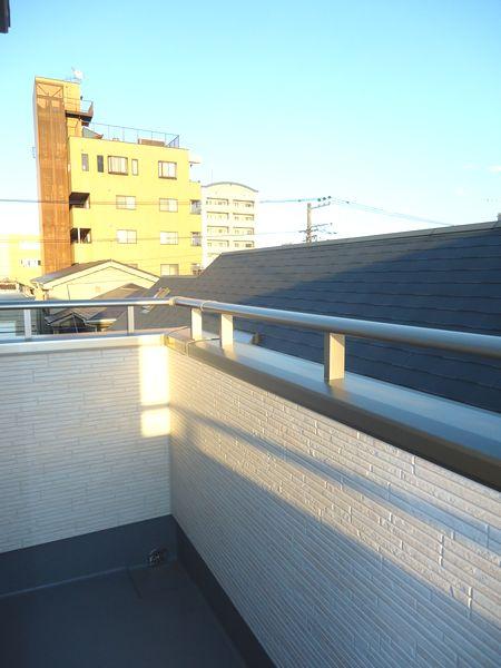 Balcony. Balcony (2013 September shooting)