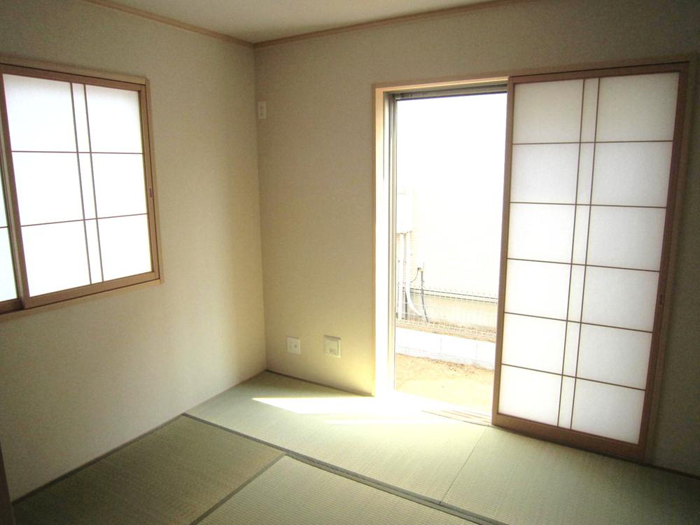 Same specifications photos (Other introspection)