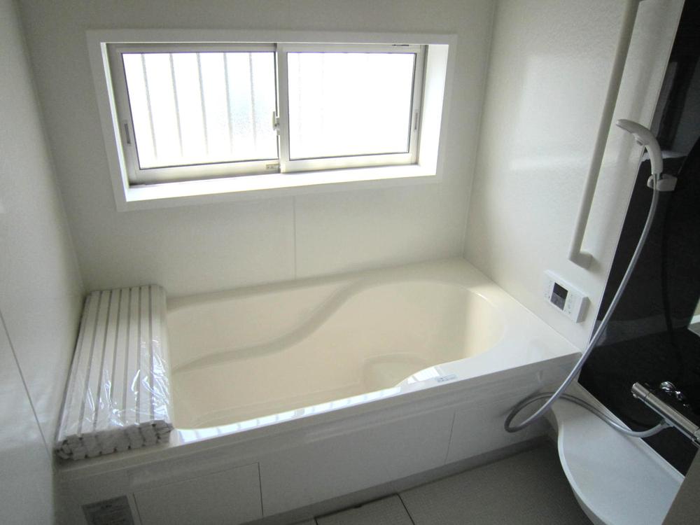 Same specifications photo (bathroom)