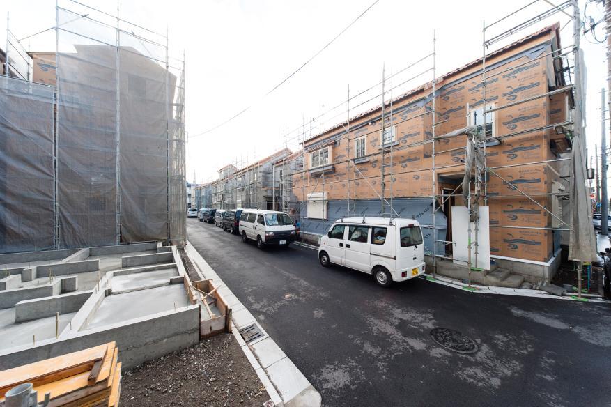 Two-story Roof Hiroshi tiled Outer wall soft ricin finish