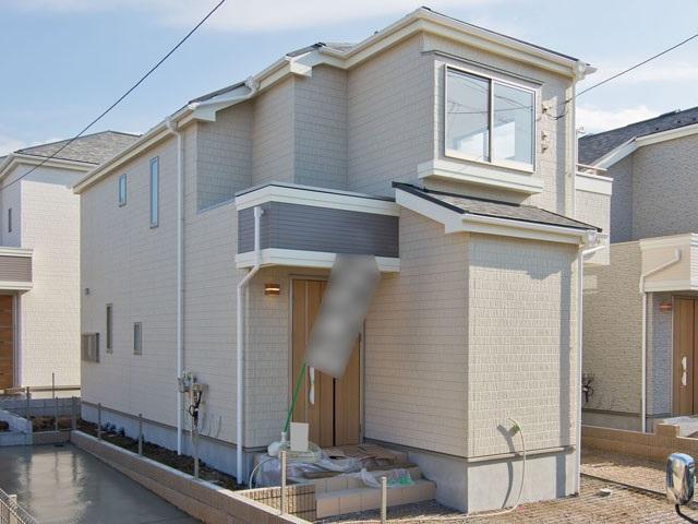 Local appearance photo. Local shooting