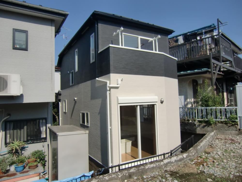 Local appearance photo