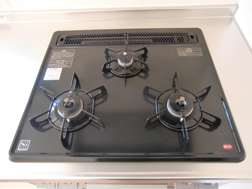 Kitchen. Three-necked stove