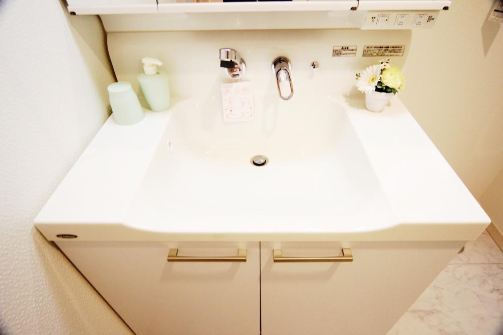 Same specifications photos (Other introspection). Wash basin