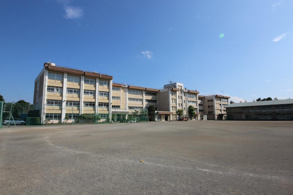 Junior high school. Inukura until junior high school 500m