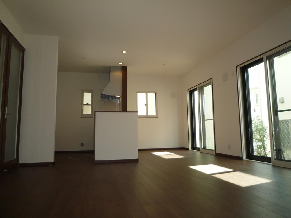 Living. Living is. (Photo 2 Building)