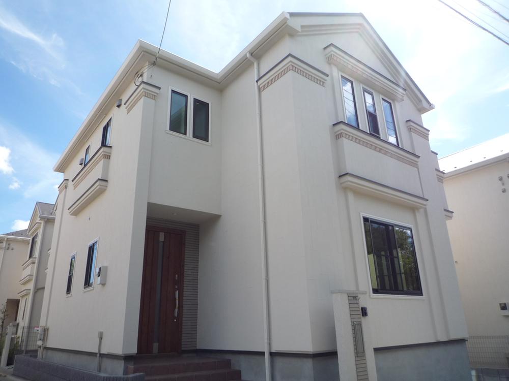 Other local. Building 2 is appearance.