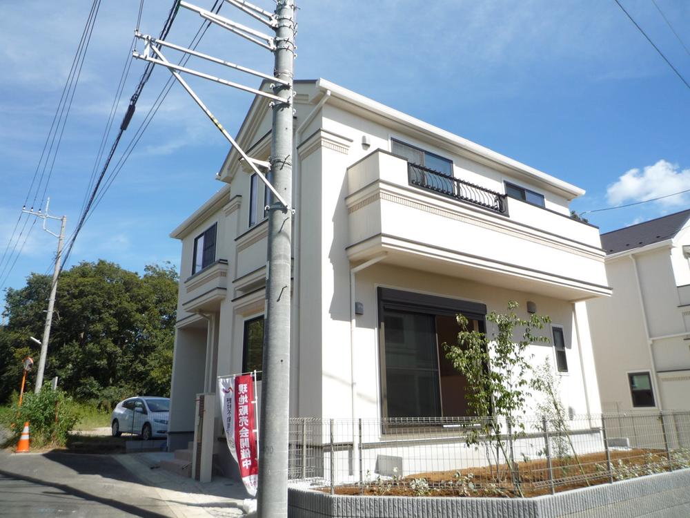 Other local. 7 Building is appearance.