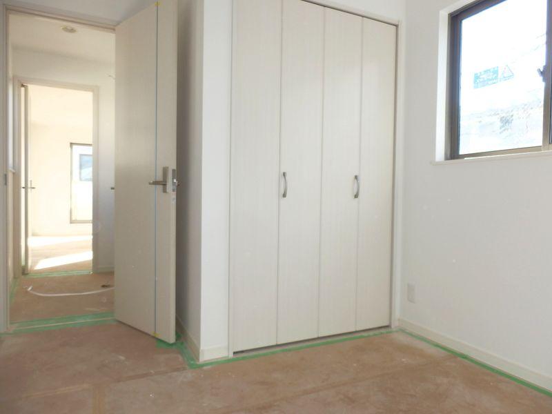 Non-living room. Comfortable with plenty of storage space.