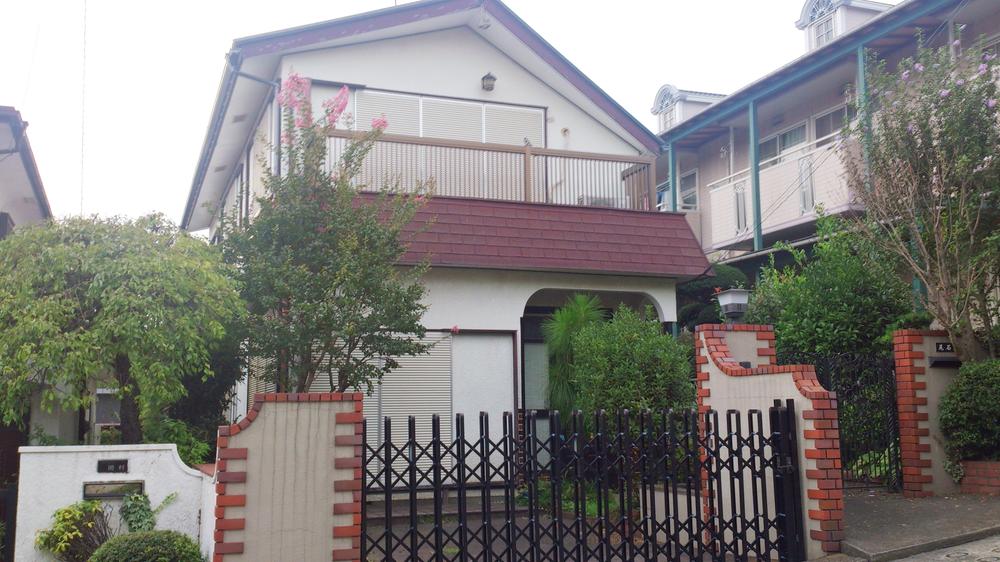 The entire compartment Figure. Local (September 2013) Shooting