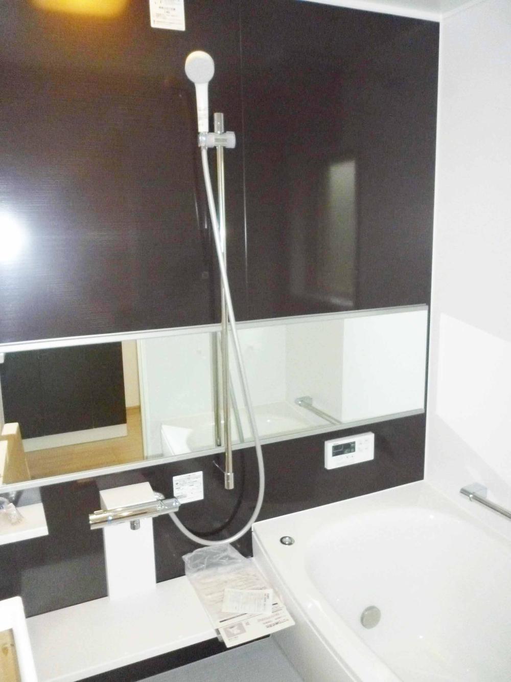 Bathroom. Indoor (11 May 2013) Shooting