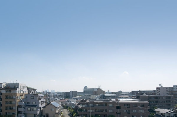 Other. Local fifth floor than view photograph of the east in September 2013 (view depends on dwelling unit, It is not intended to be guaranteed over future. )