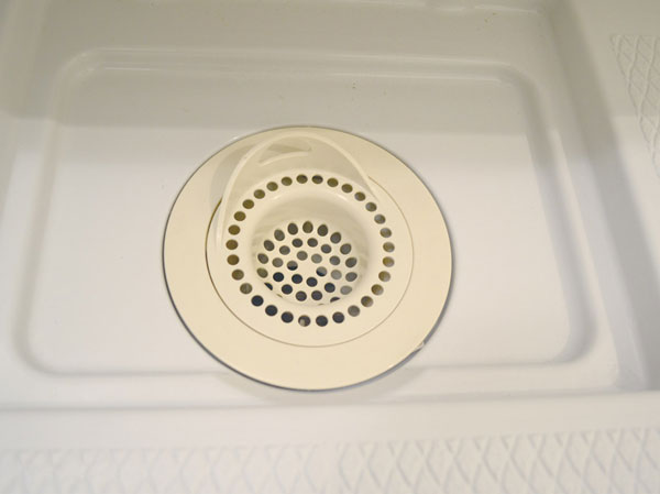 Bathing-wash room.  [Easy discarded hair catcher]  Easily gathered hair, It is a drain port of discarded easy new shape with a large knob.