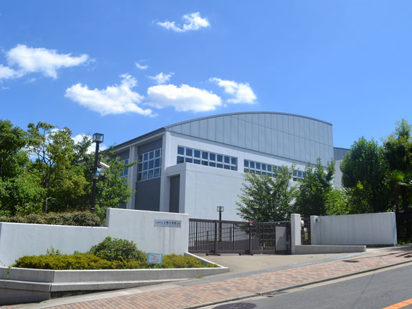 Surrounding environment. Dobashi elementary school (about 942m, A 12-minute walk) is newly established, Lawn of the ground is attractive.