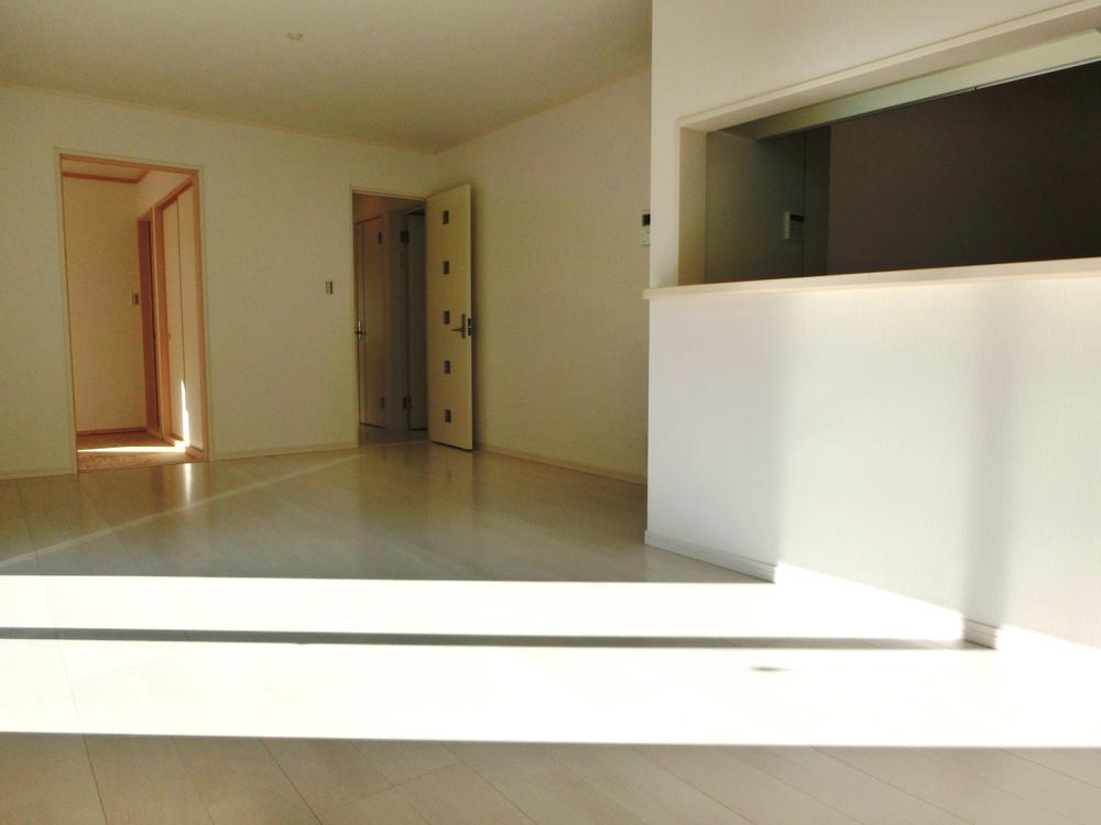 Same specifications photos (living). Same specifications (living)