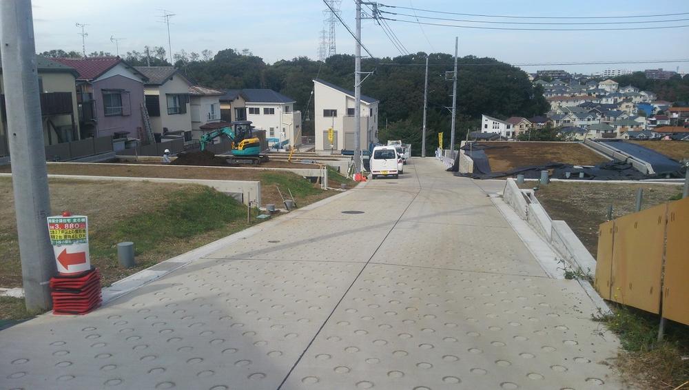 Local photos, including front road. Local (10 May 2013) Shooting