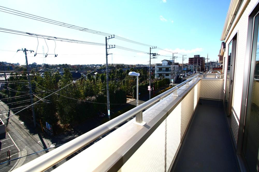 Balcony. 1 Building Also there on the third floor balcony second floor.