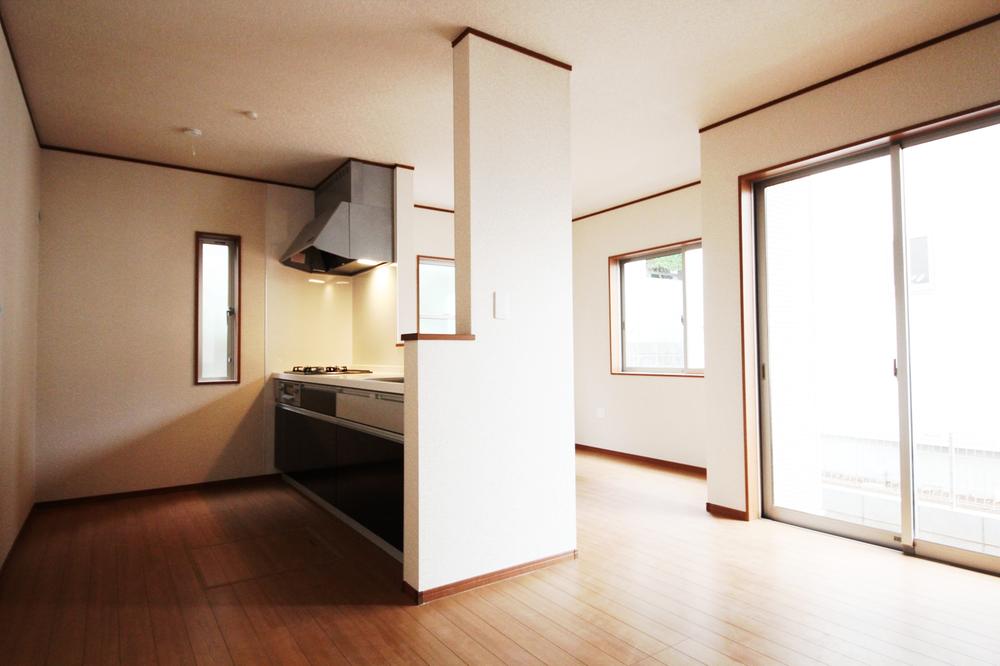 Same specifications photos (living). Same specifications (living)