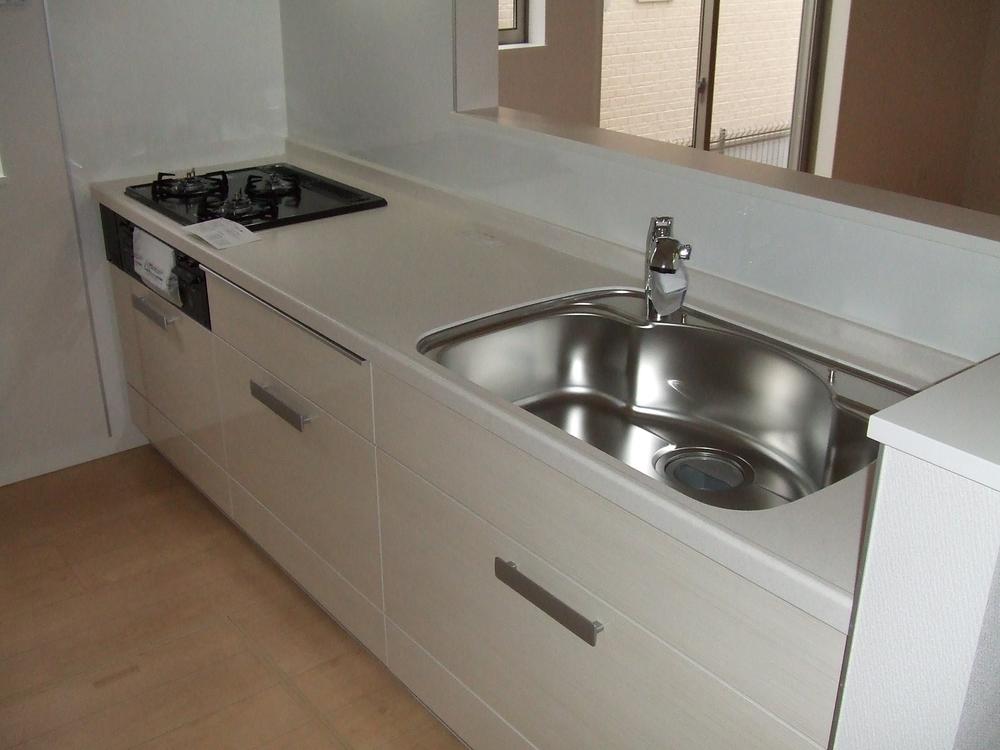 Kitchen. Indoor (12 May 2013) Shooting