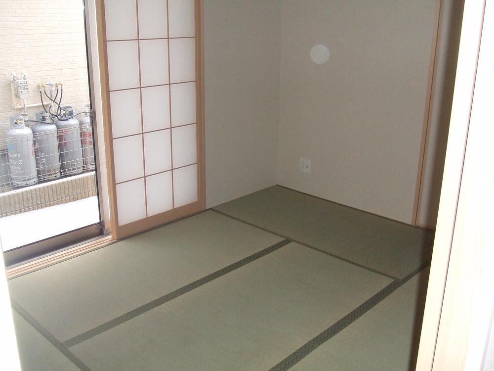 Non-living room. Indoor (12 May 2013) Shooting