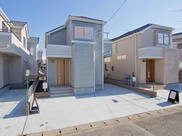 Local appearance photo. Local (12 May 2013) Shooting