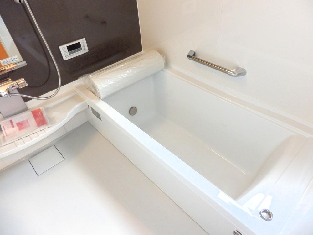 Same specifications photo (bathroom). Same specifications Relaxing bath time in the bathroom provided with a wide more than 1 tsubo