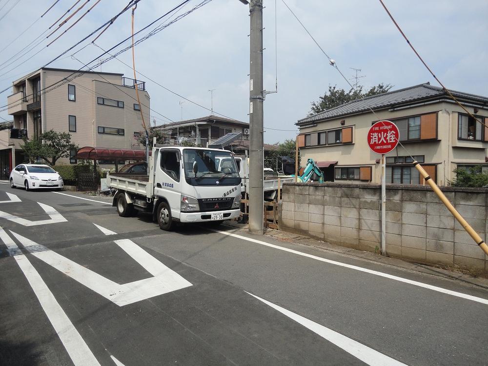 Local photos, including front road. Local (August 2013) Shooting