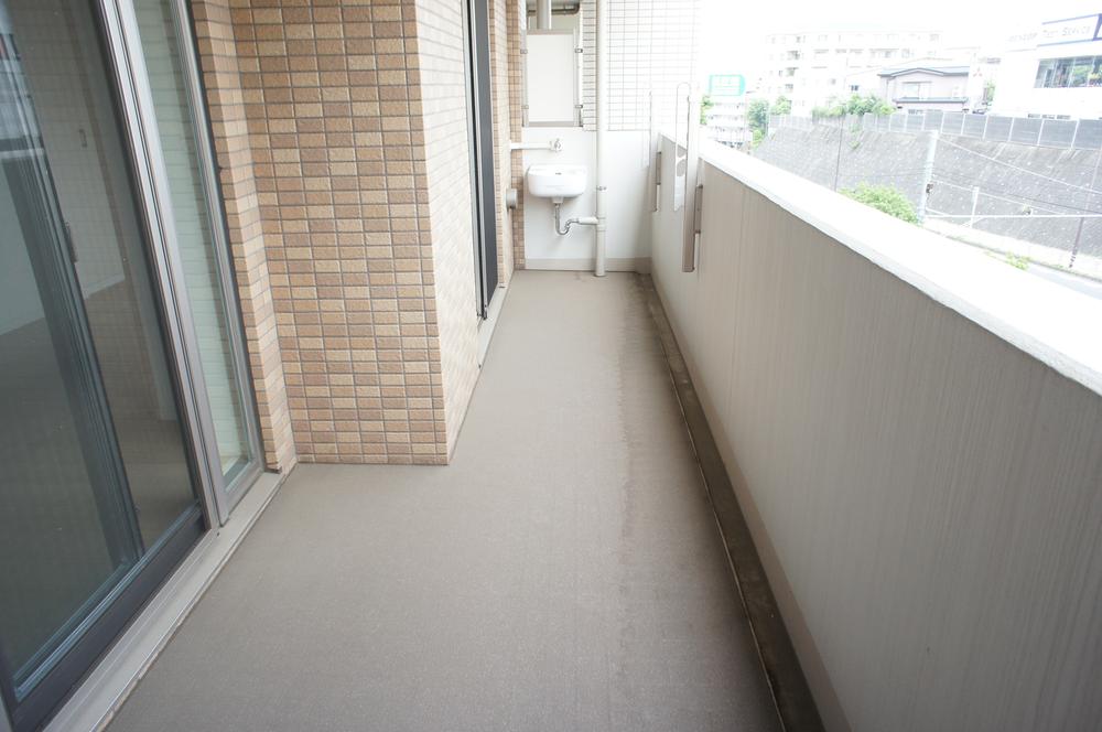 Balcony. Local (June 2013) Shooting