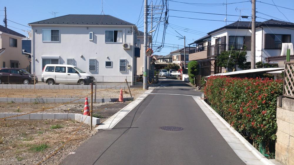 Local photos, including front road. Local (10 May 2013) Shooting