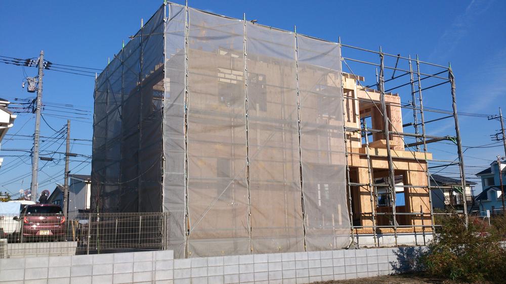 Local appearance photo. Local (12 May 2013) Shooting