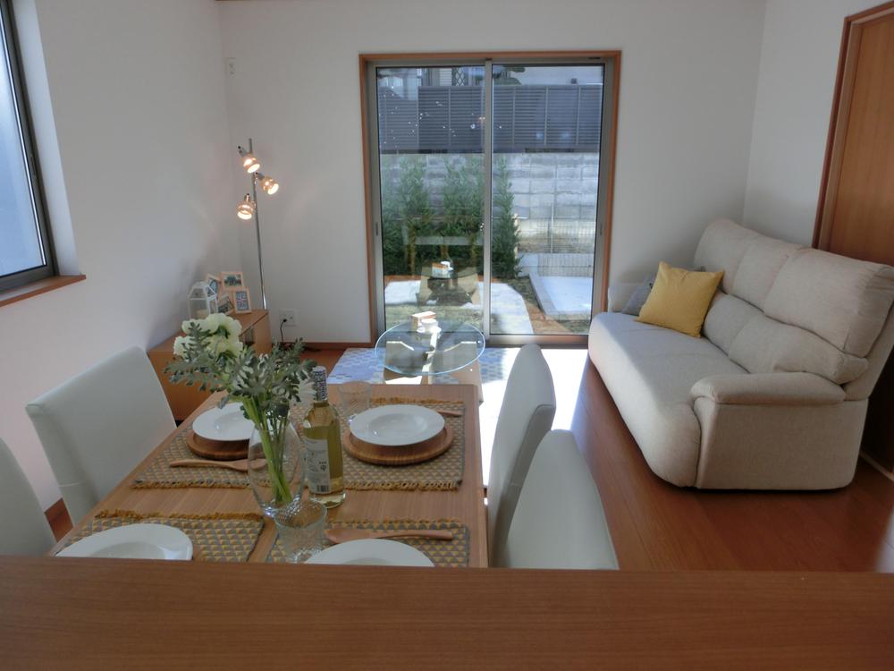 Living. ● We will view ● On the day of your visit also was willing to support us from the kitchen. ● feel free to contact to the toll-free ⇒0120-533-508