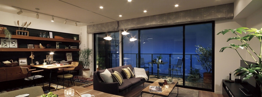 living ・ Dining (model room ・ Which was photographed I type in November 2013, Some paid option (with application deadline) are included)