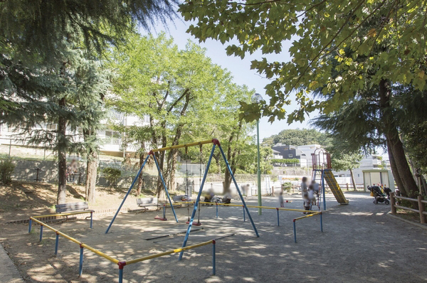 Miyamaedaira first park (about 40m / 1-minute walk)