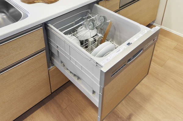 Dishwasher had dryer. Not only save the trouble of cleaning up, It will also lead to the use fee reduction of water supply