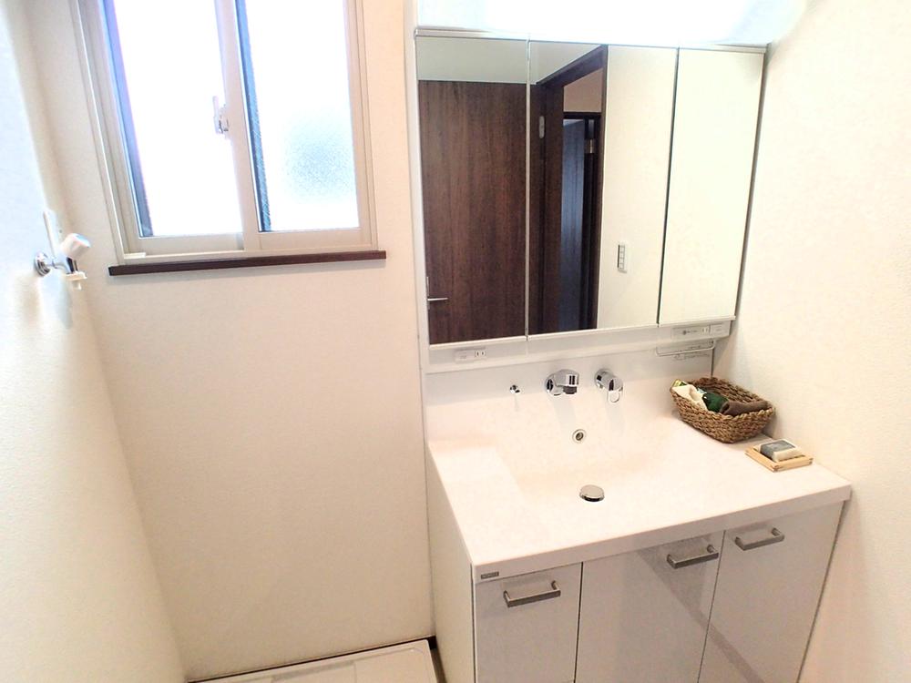 Wash basin, toilet. Care Ease vanity with excellent storage capacity and functionality