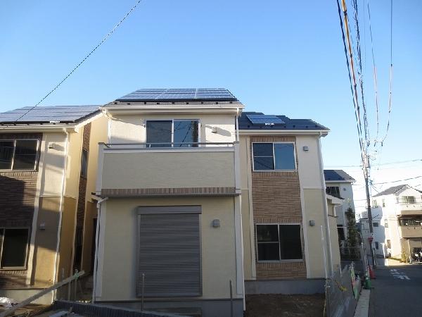 Local appearance photo. Solar power generation system installed