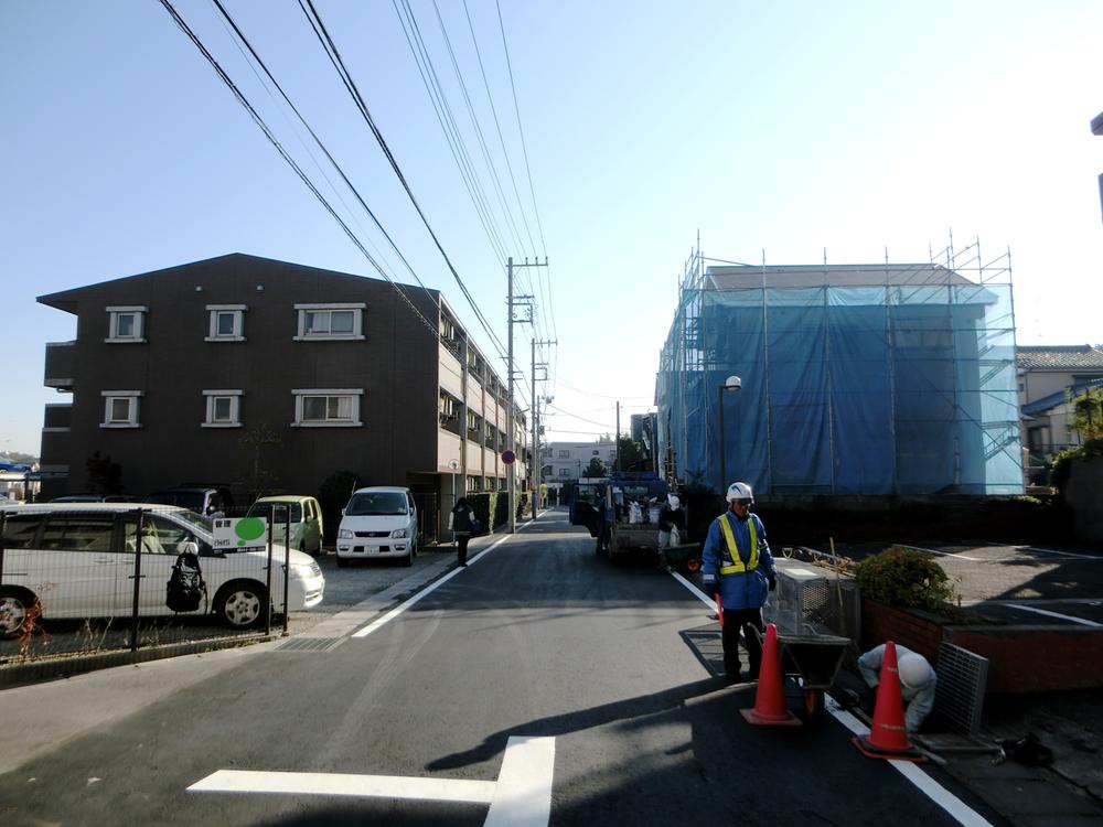 Local photos, including front road. If you would like a detailed document