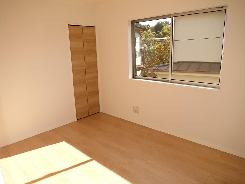 Non-living room. Local (11 May 2013) Shooting