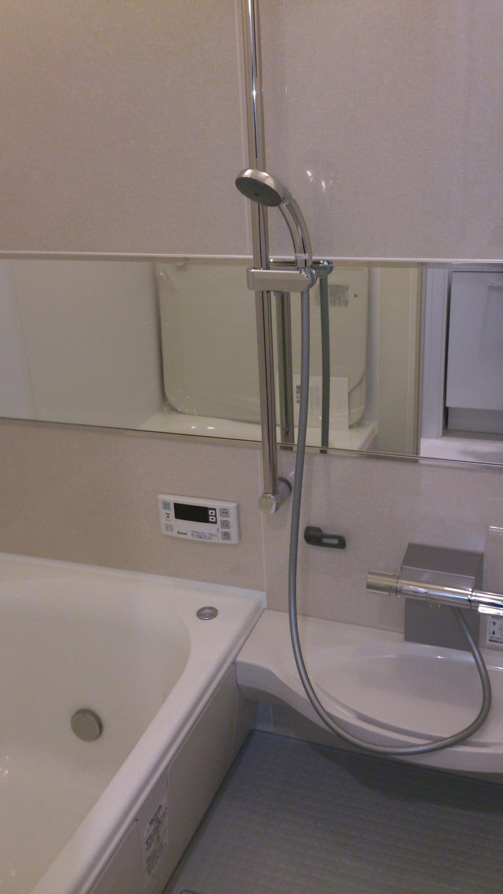 Bathroom. Indoor (March 2013) Shooting