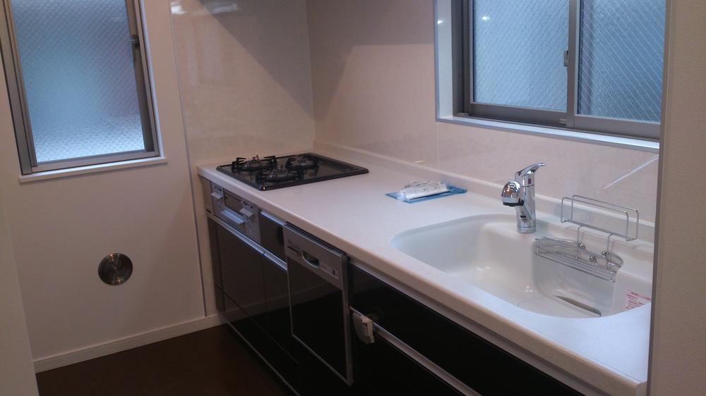 Kitchen. Indoor (10 May 2013) Shooting