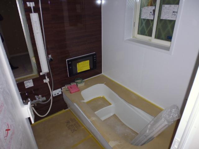 Bathroom. Indoor (November 30, 2013) Shooting