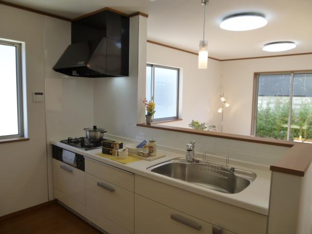 Kitchen. It is a popular face-to-face kitchen