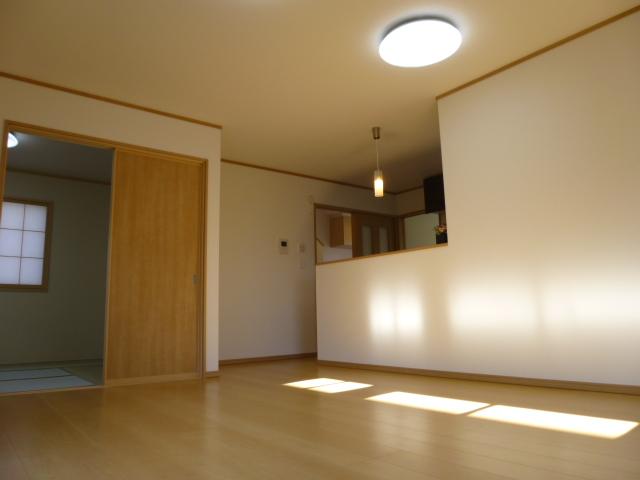 Living. Is a floor plan that can be used without getting tired for years and easy to use