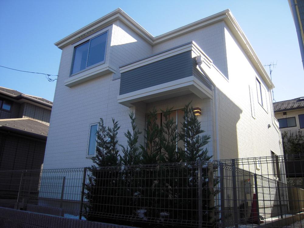 Local appearance photo. In two buildings provided good per yang