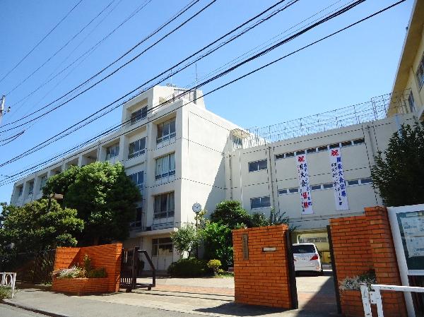 Junior high school. Mukogaoka 800m to 800m Mukogaoka junior high school until junior high school