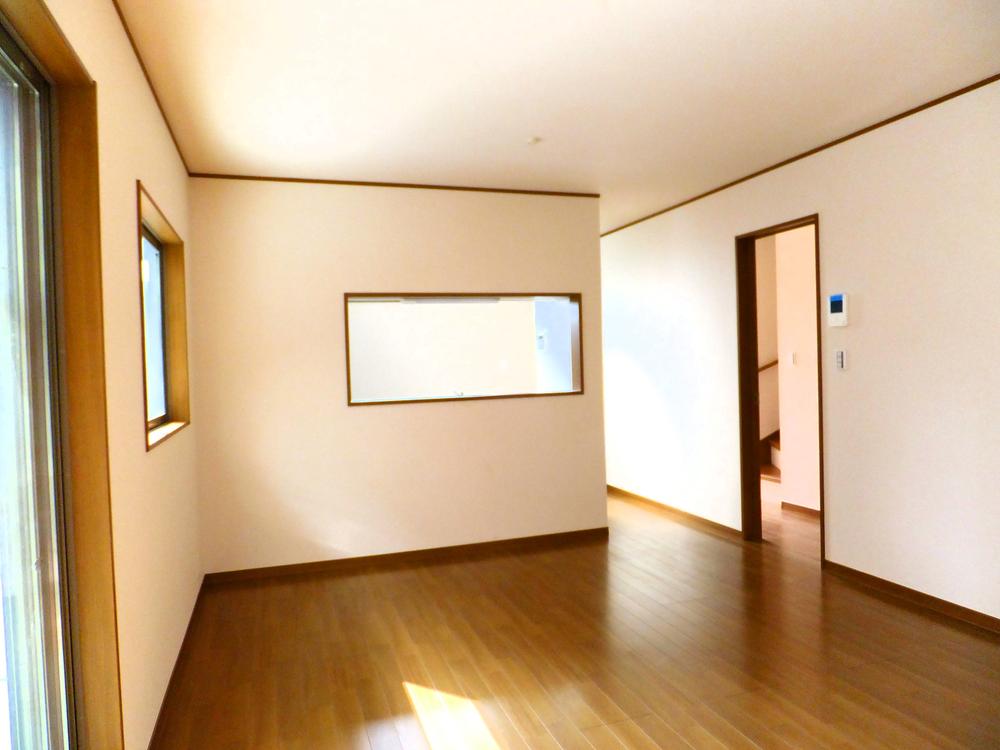 Same specifications photos (living). Comfortable relaxing LDK 14 Pledge, Also relax family.