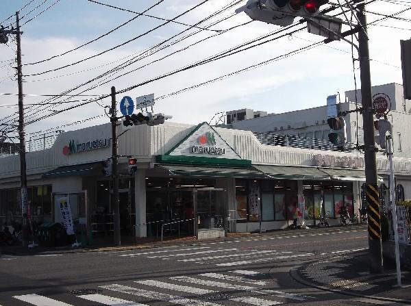 Supermarket. Maruetsu flat 500m to two-chome